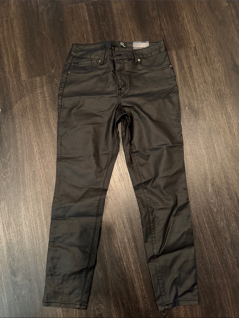 1822 Denim Black Coated Skinny Ankle Jeans
